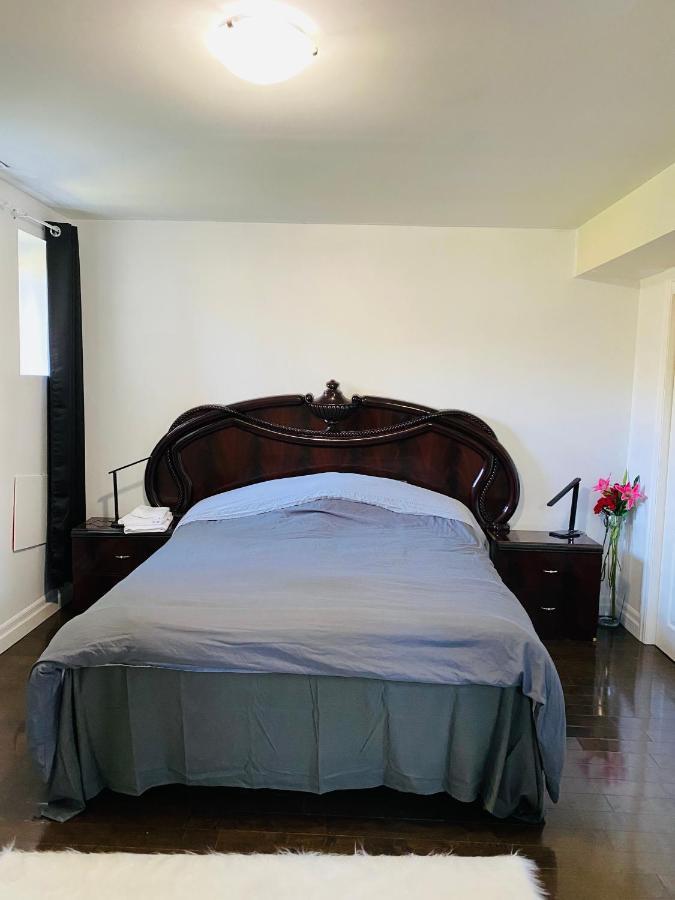 Luxury Iv East York Space Share Canada Homestay *