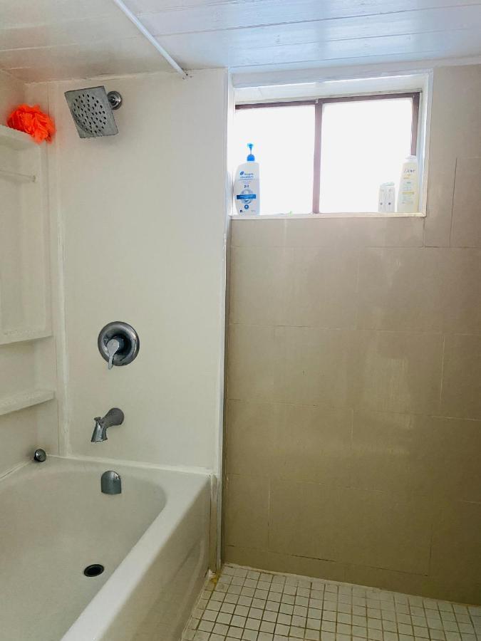 Luxury Iv East York Space Share Canada Toronto