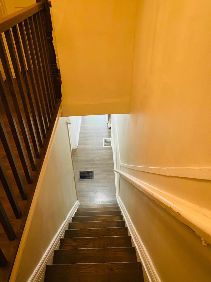 Luxury Iv East York Space Share Canada Homestay *