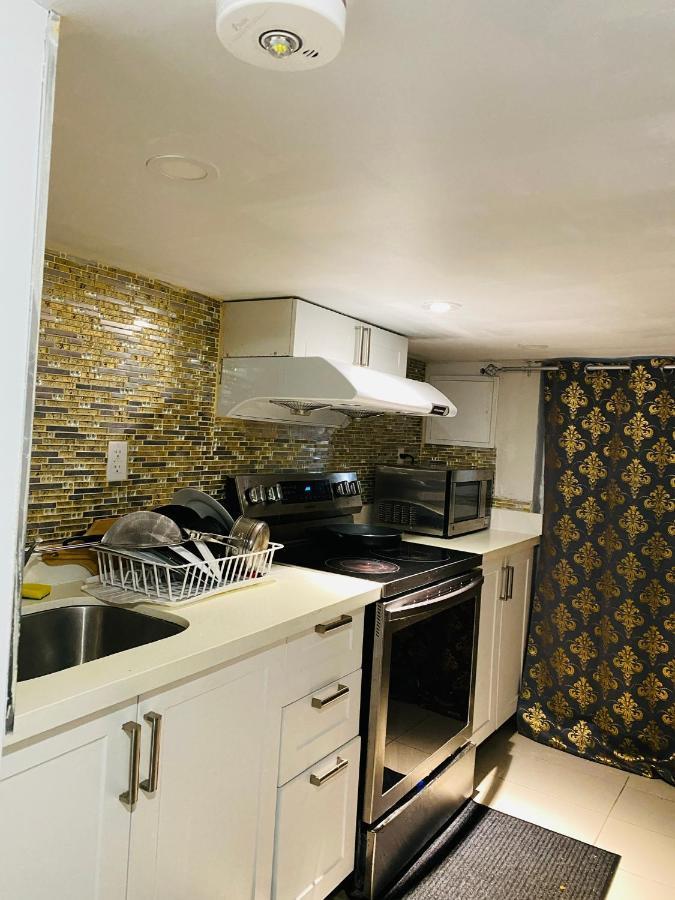 Luxury Iv East York Space Share Canada * Toronto