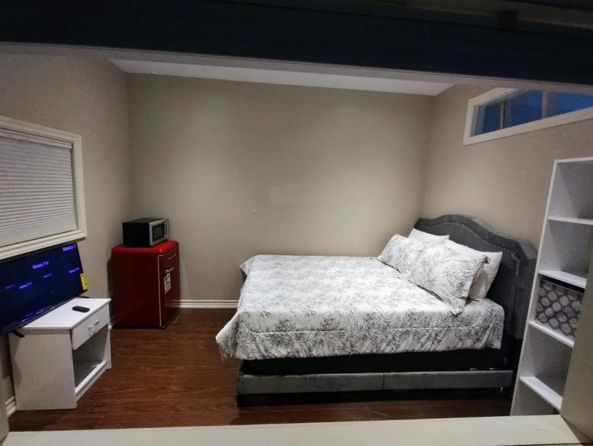 Amueblada En Eglinton Homestay