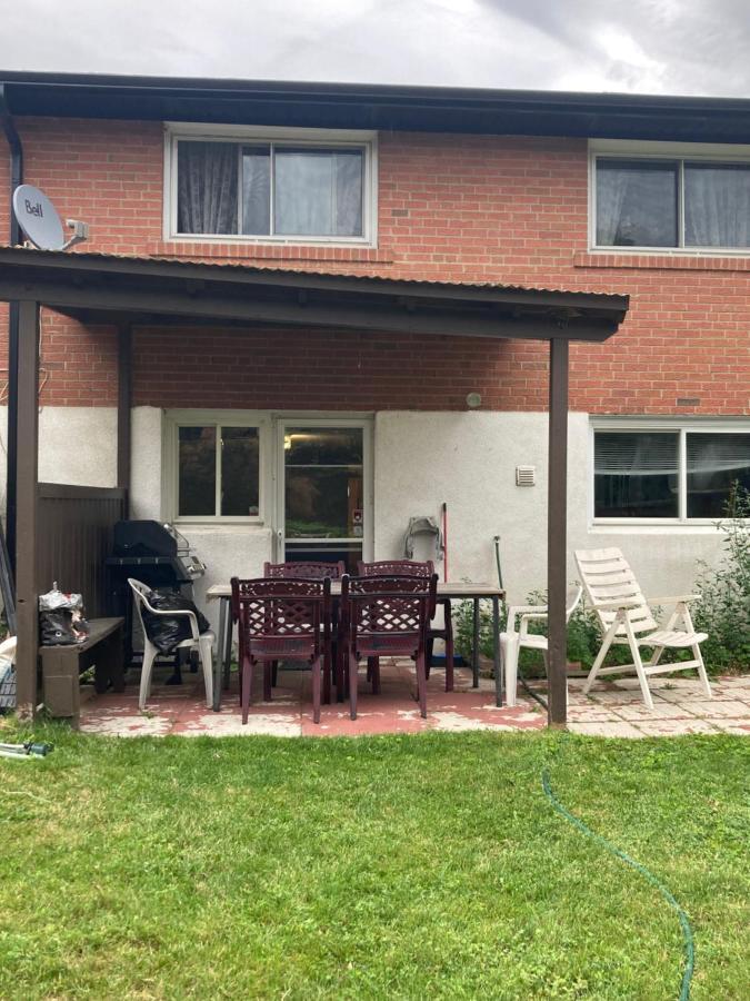 Cozy With A Spacious Backyard In The Ravine Apartment *