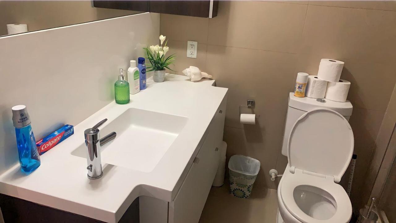 Apartment Executive 2 Beds With Lakeview Cn Tower Rogers Centre Toronto Island Entertainment District