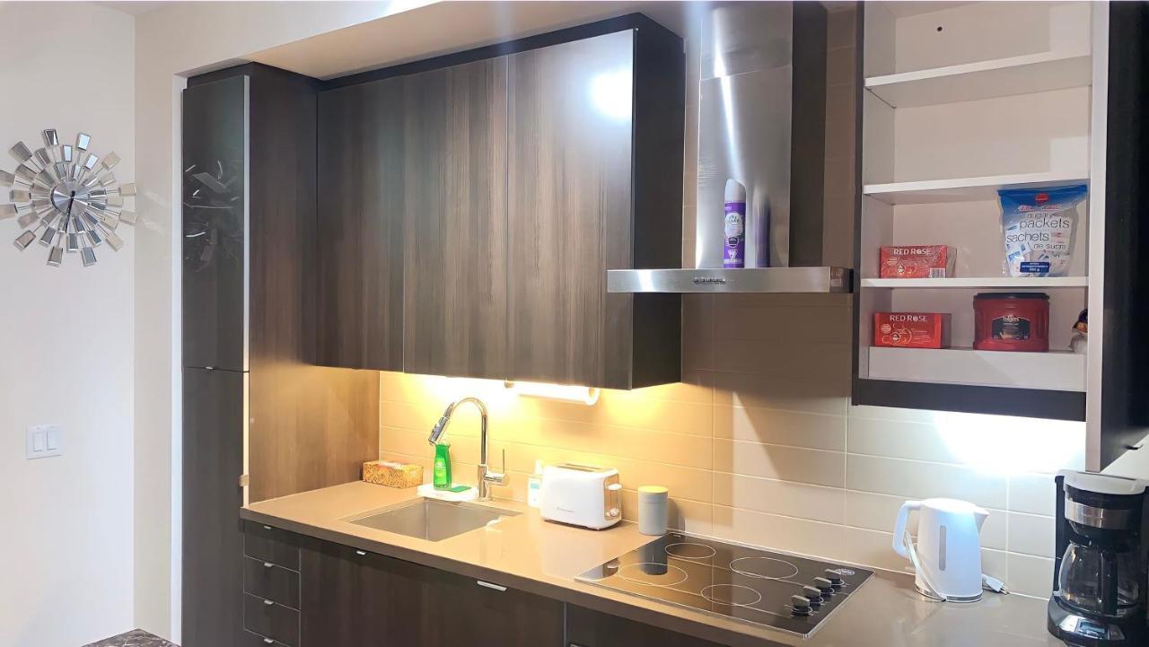 Executive 2 Beds With Lakeview Cn Tower Rogers Centre Toronto Island Entertainment District Apartment *
