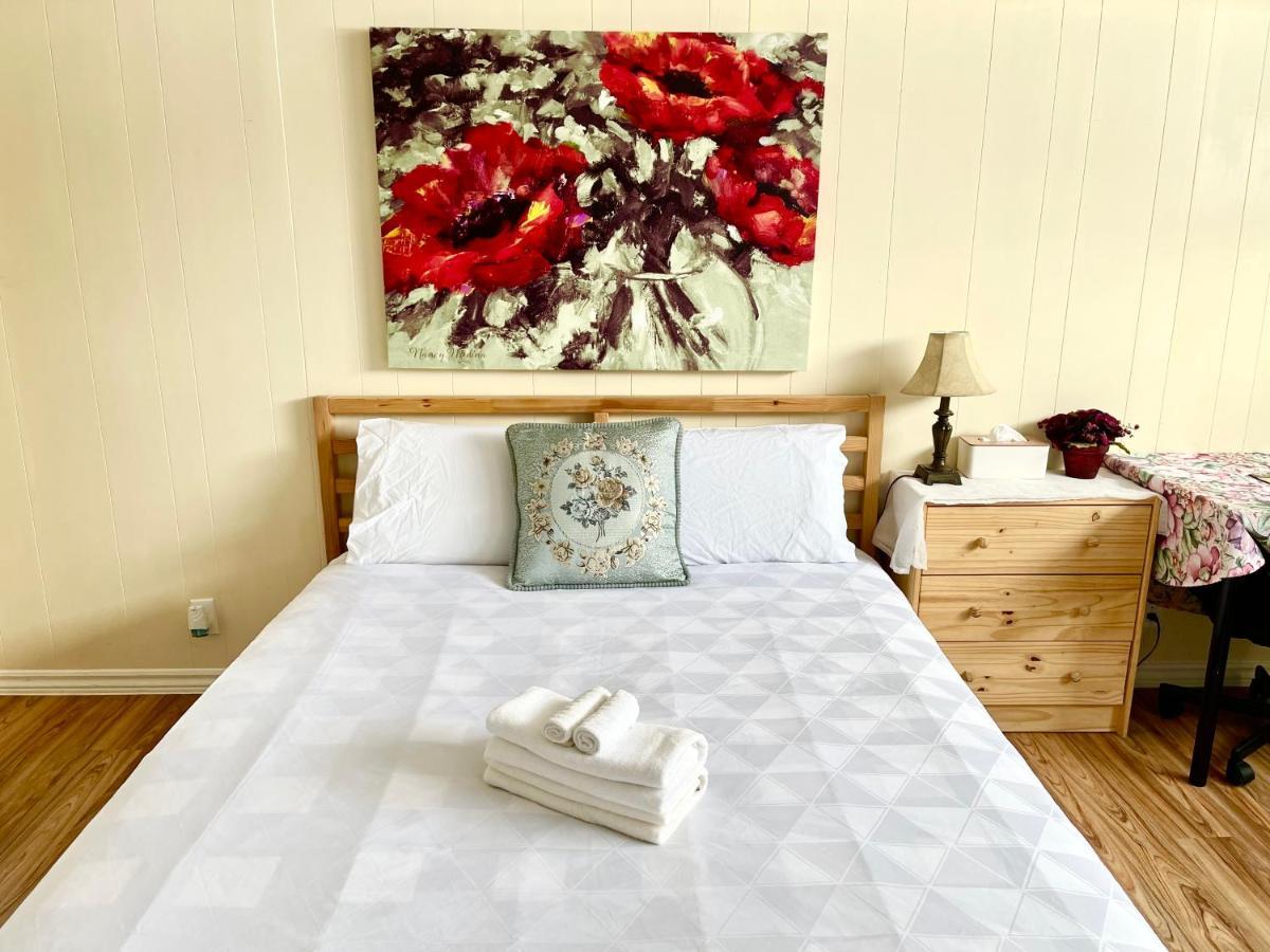 Perfect Home-private Washrooms,free Parking,high Speed Net Toronto