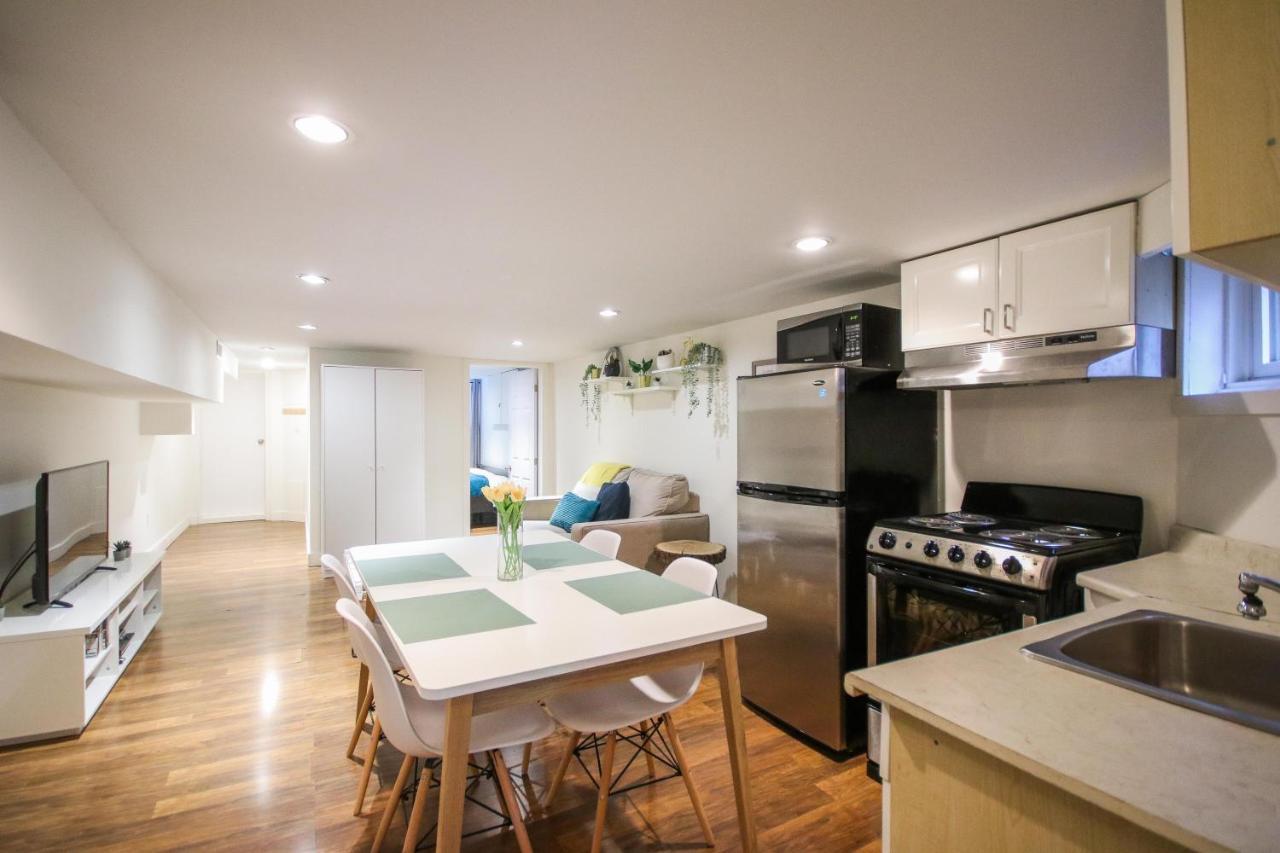 Comfy And Cozy Leslieville Apartment Toronto