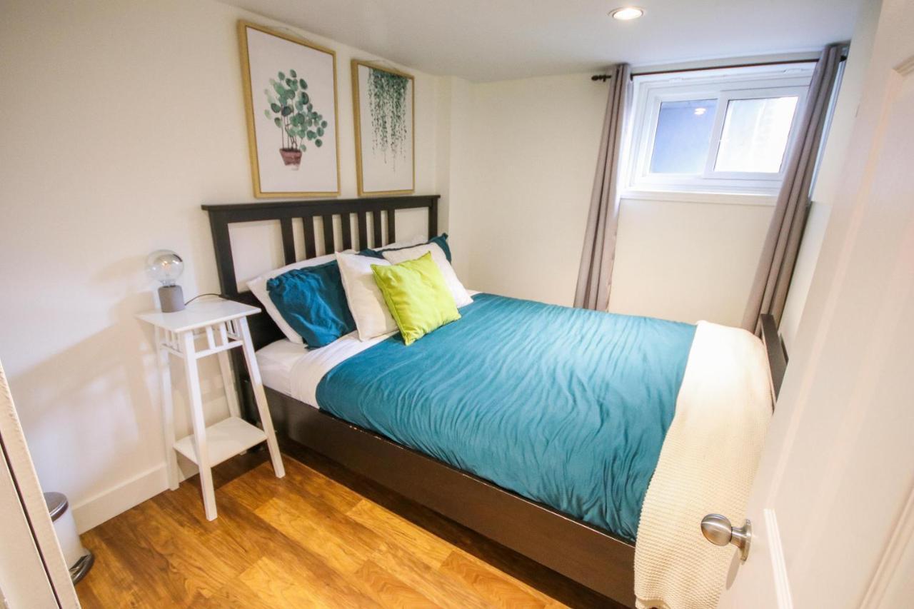 Apartment Comfy And Cozy Leslieville