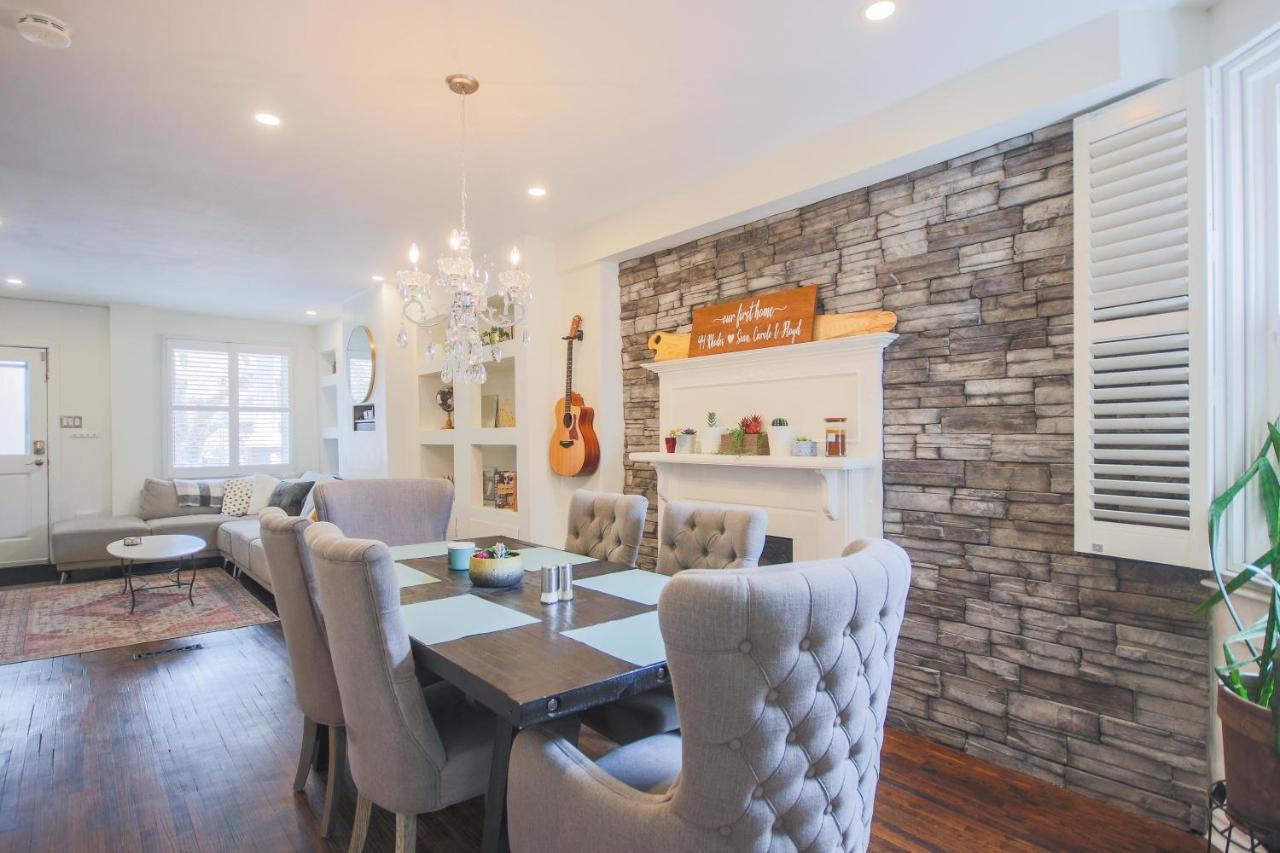 Apartment Comfy And Cozy Leslieville Toronto