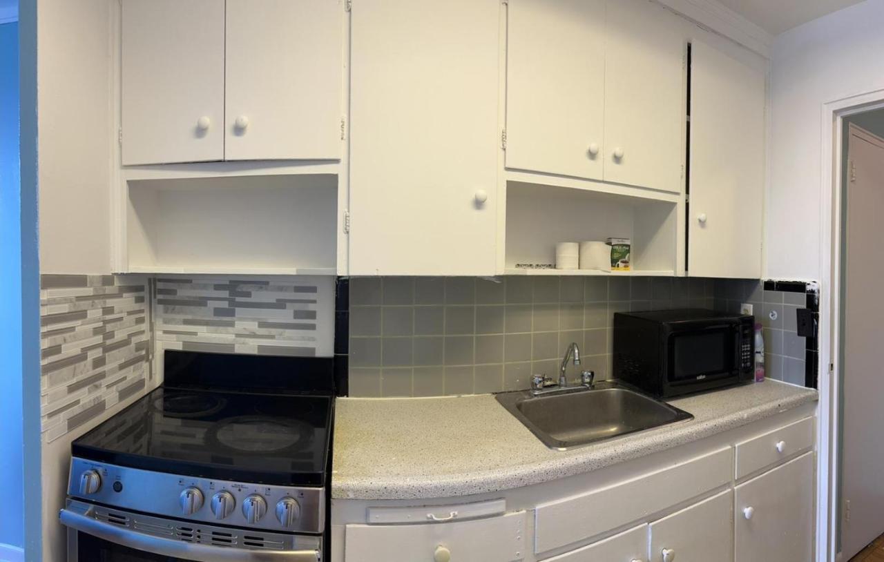 Homestay Amueblada En Eglinton