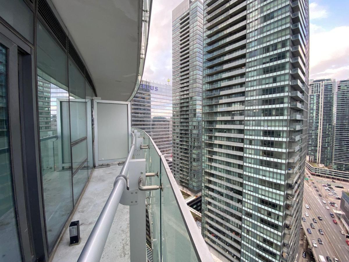 Stunning View At Ice * Toronto