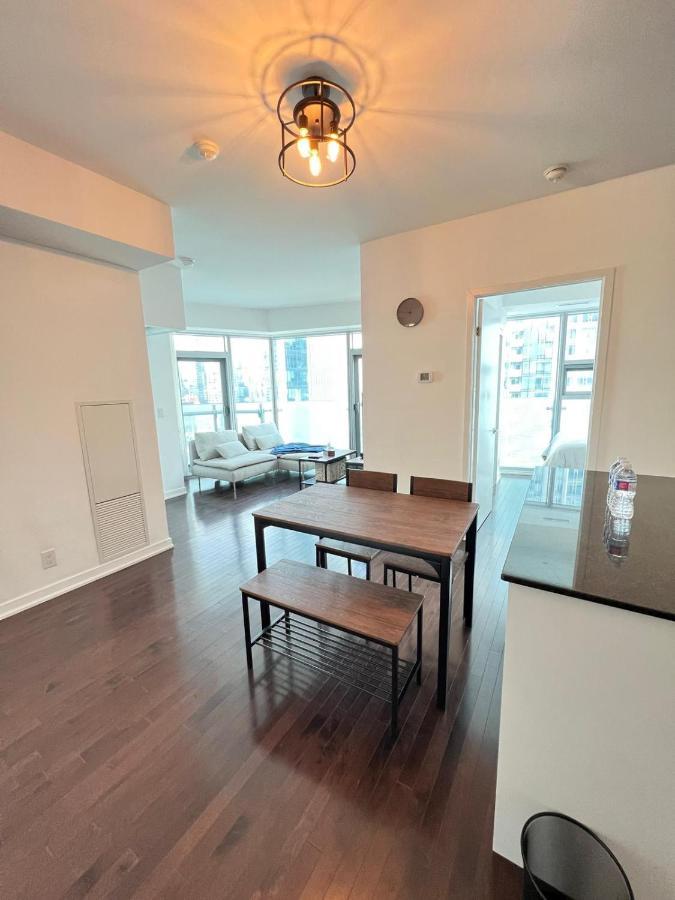 Modern, Spacious And Sleek Apartment