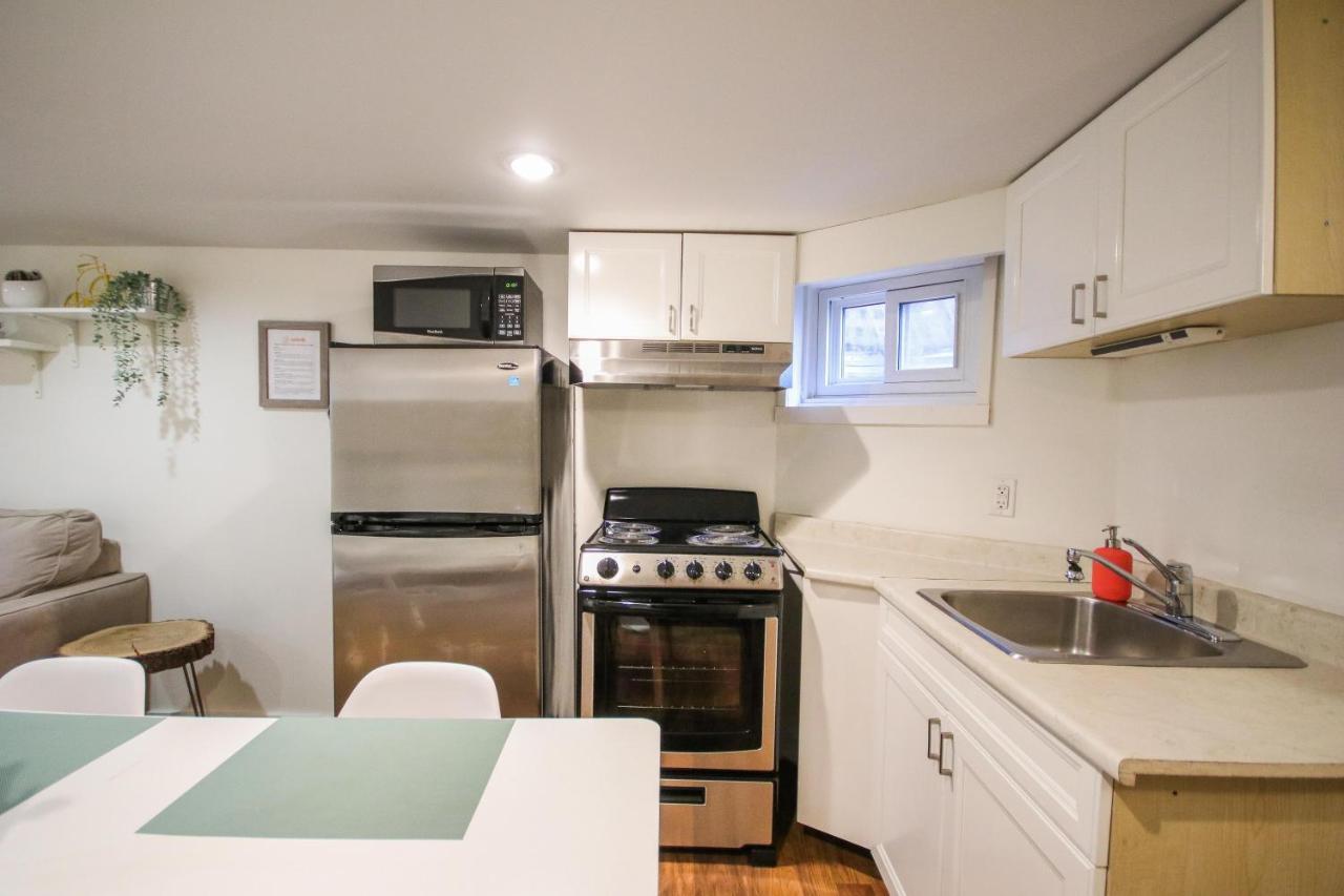 Apartment Comfy And Cozy Leslieville Toronto