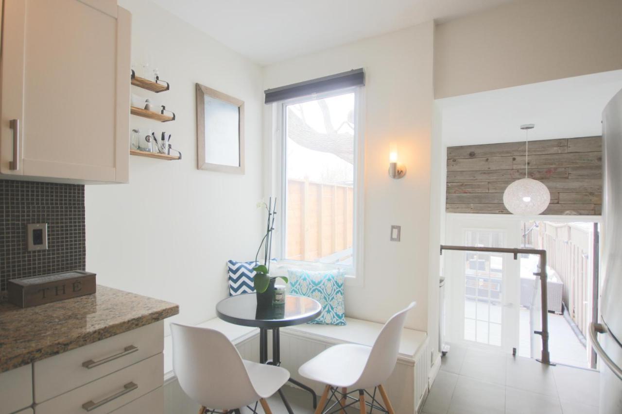 Comfy And Cozy Leslieville Toronto