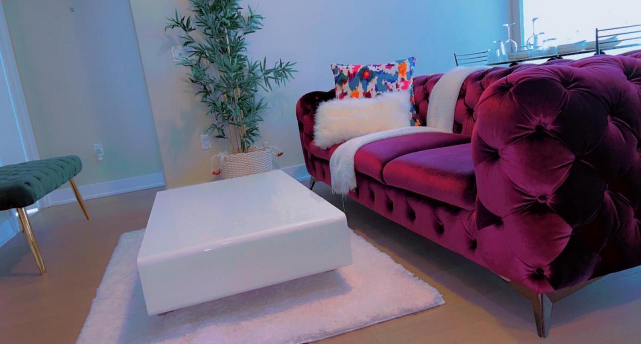 Luxury 2 Bedroom Apartment *