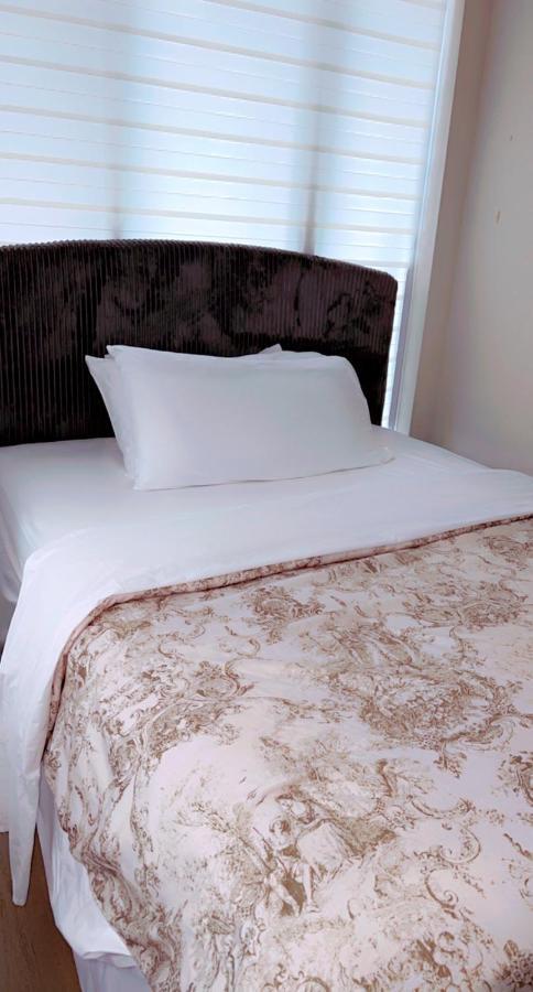 Luxury 2 Bedroom Apartment *