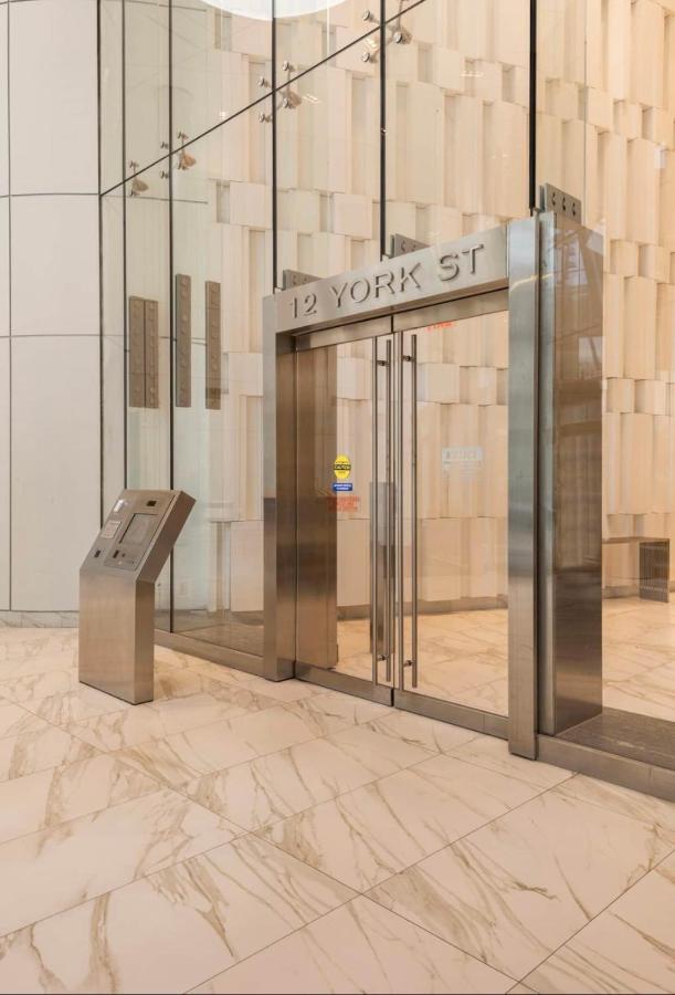 Cozy 2 Bedroom Free Parking Downtown 1min Scotiabank Arena Tff Cn Tower Rogers Centre Union Station Toronto