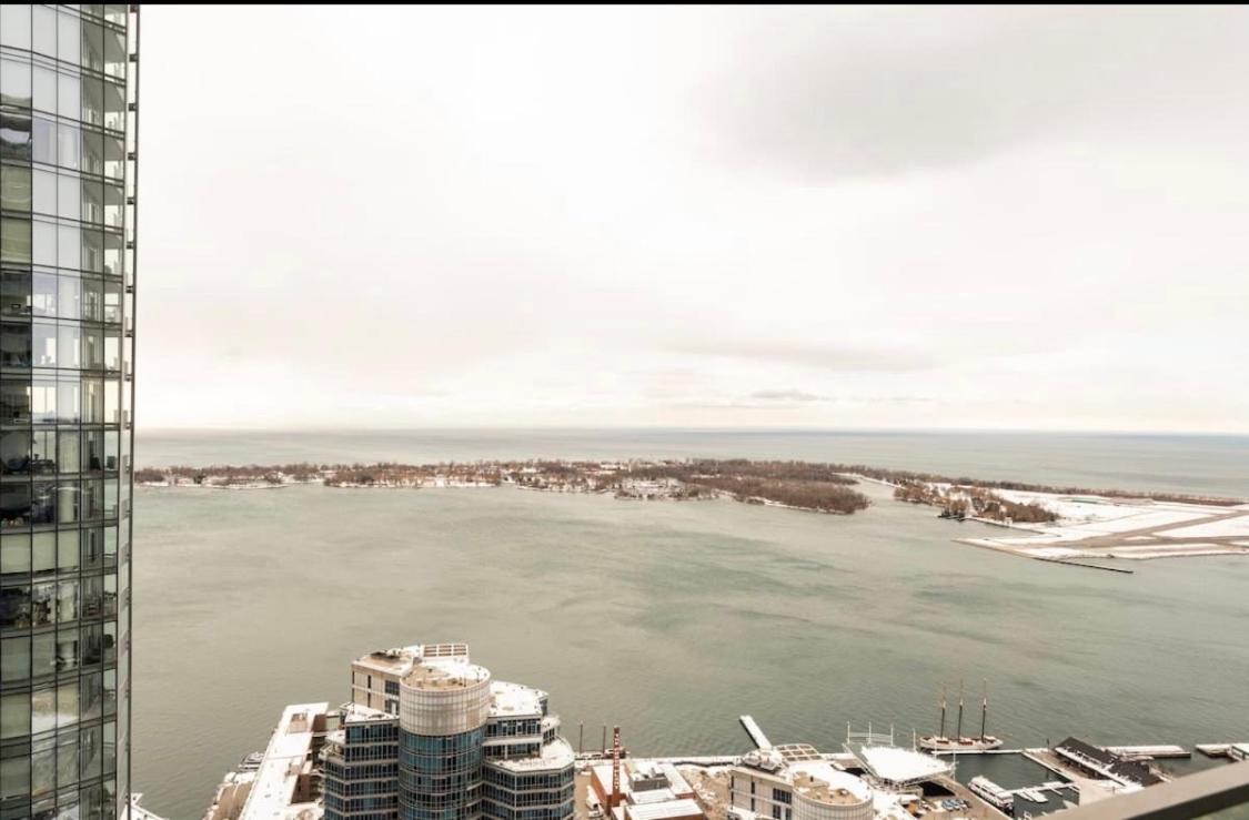 Cozy 2 Bedroom Free Parking Downtown 1min Scotiabank Arena Tff Cn Tower Rogers Centre Union Station Apartment Toronto