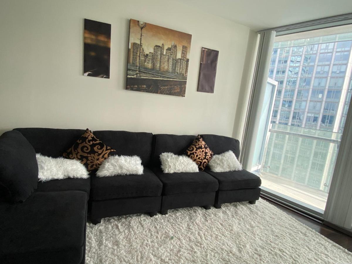 Cozy 2 Bedroom Free Parking Downtown 1min Scotiabank Arena Tff Cn Tower Rogers Centre Union Station Apartment *