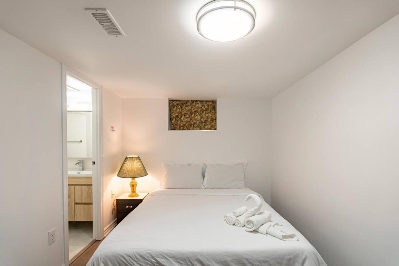 Guest house Simple & Tidy Private Toronto