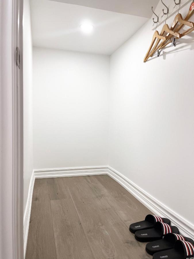 Simple & Tidy Private Guest house Toronto