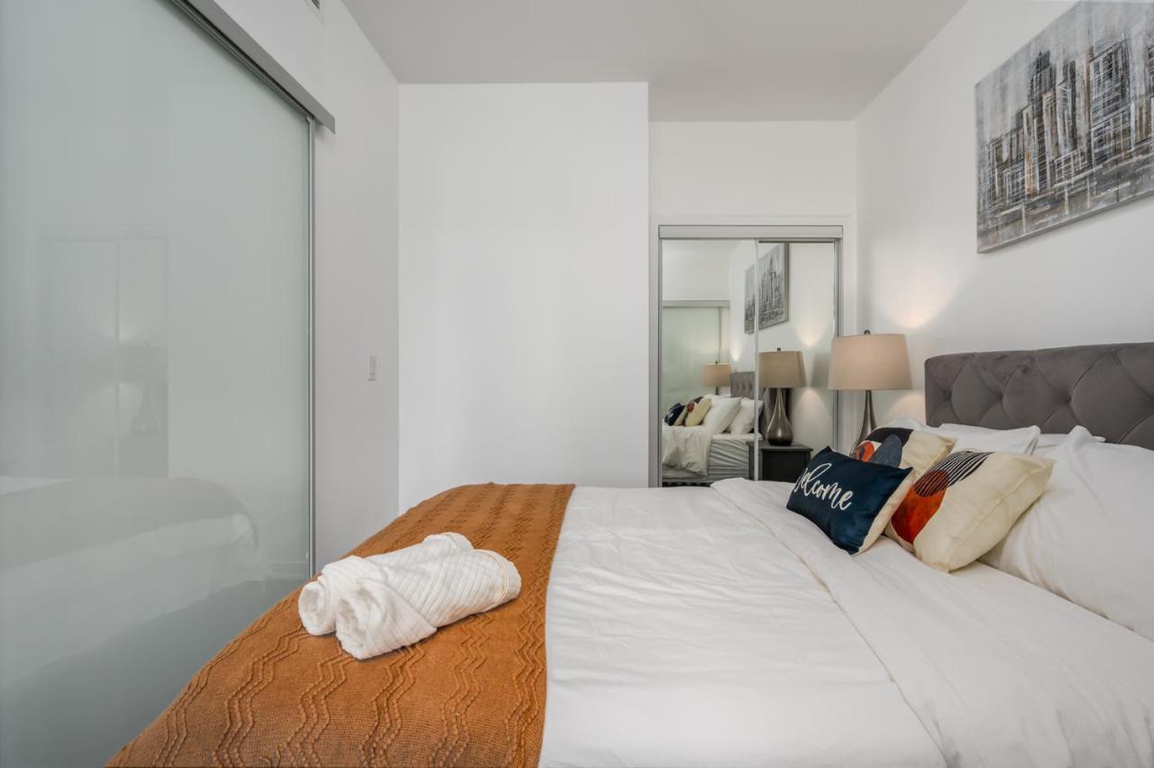 Downtown Vacation Apartment Toronto
