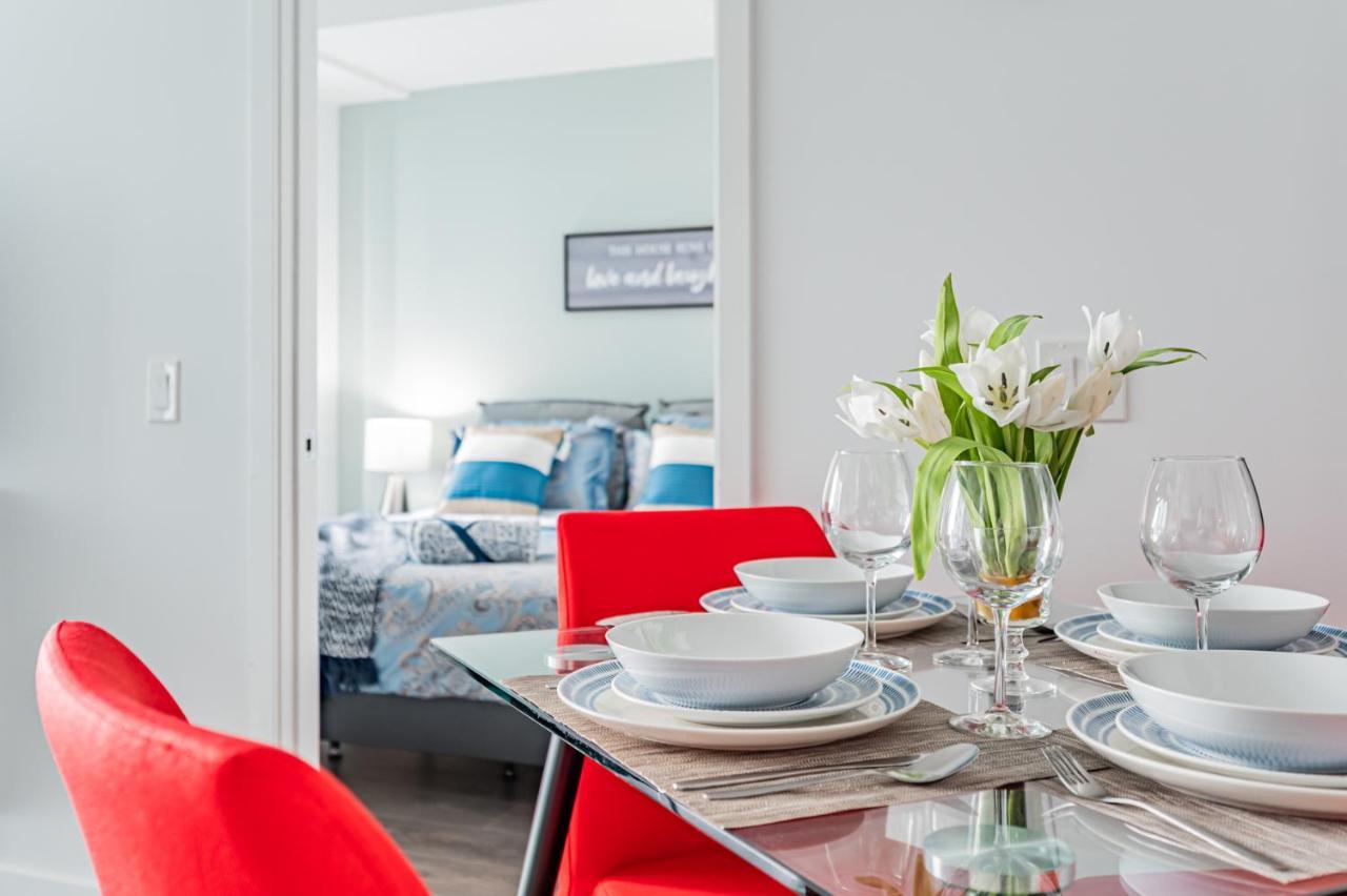 Lovely In Downtown Core Apartment