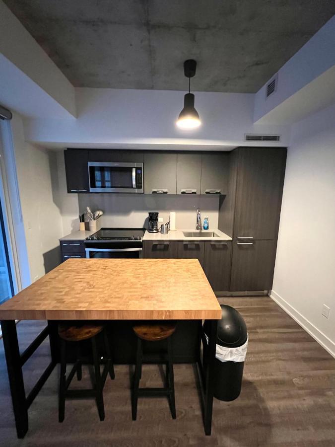 Apartment Exquisite One Bedroom