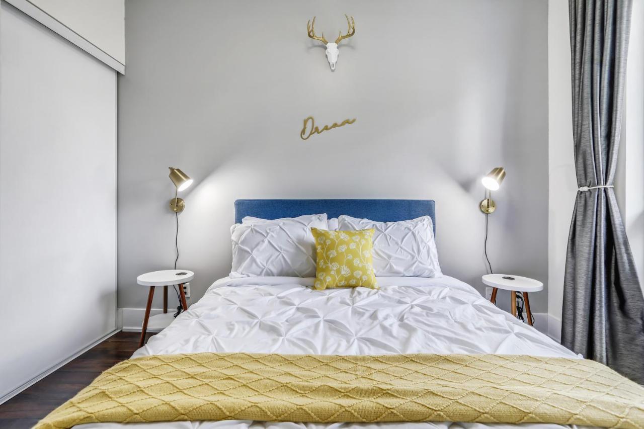 Downtown King Apartment