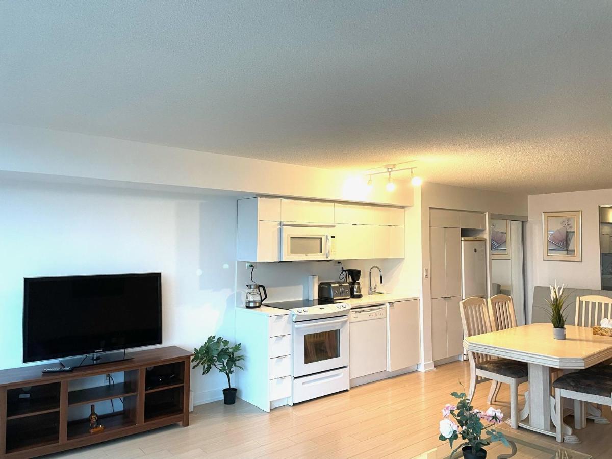 Three-bedroom With Free Parking Nearby Cn Tower With Lake View Apartment Toronto