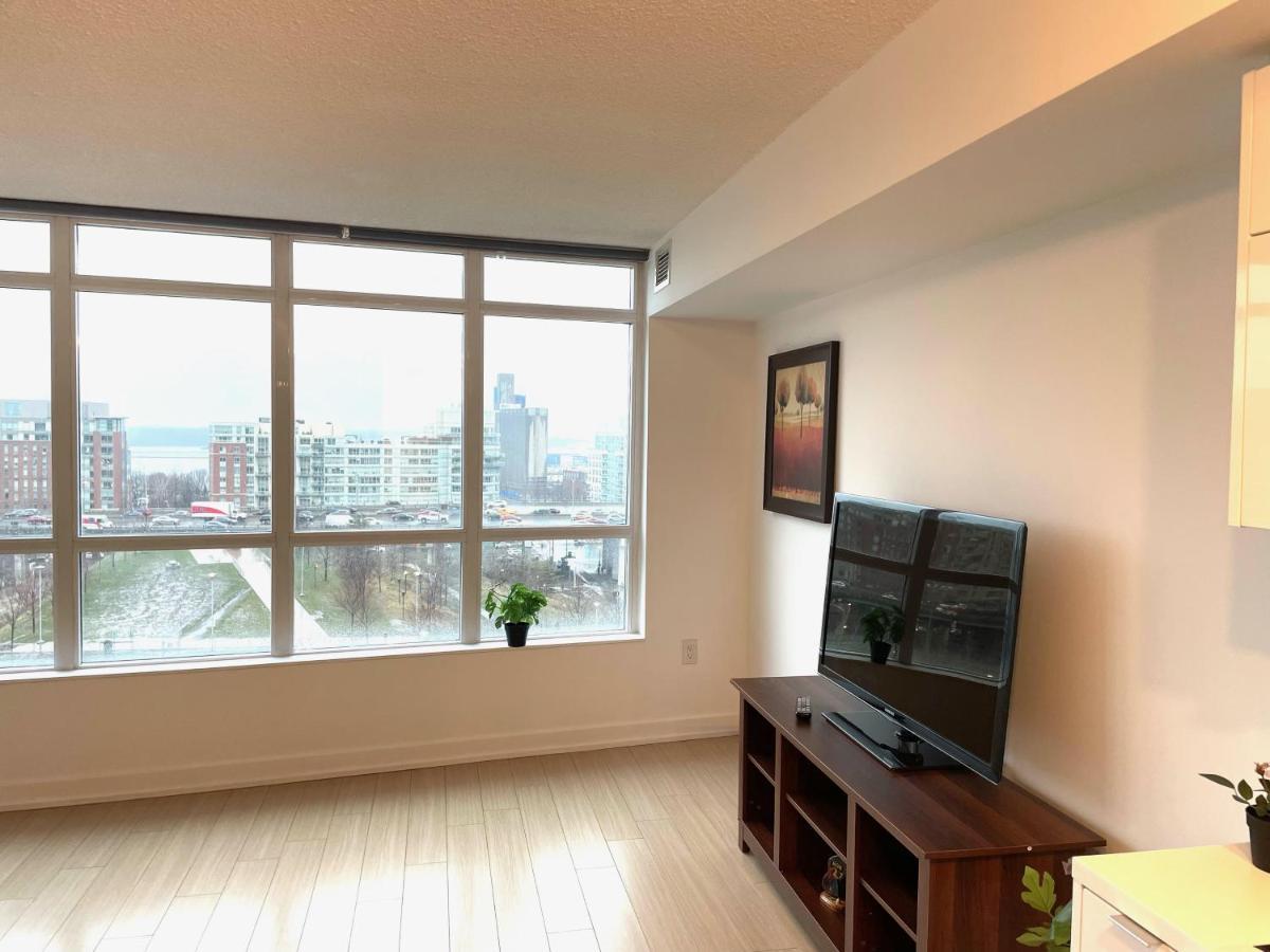 Apartment Three-bedroom With Free Parking Nearby Cn Tower With Lake View