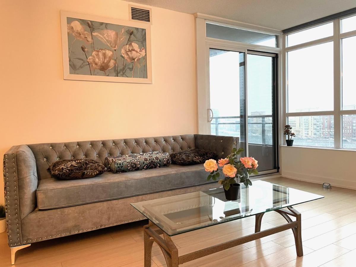 Three-bedroom With Free Parking Nearby Cn Tower With Lake View Apartment Toronto
