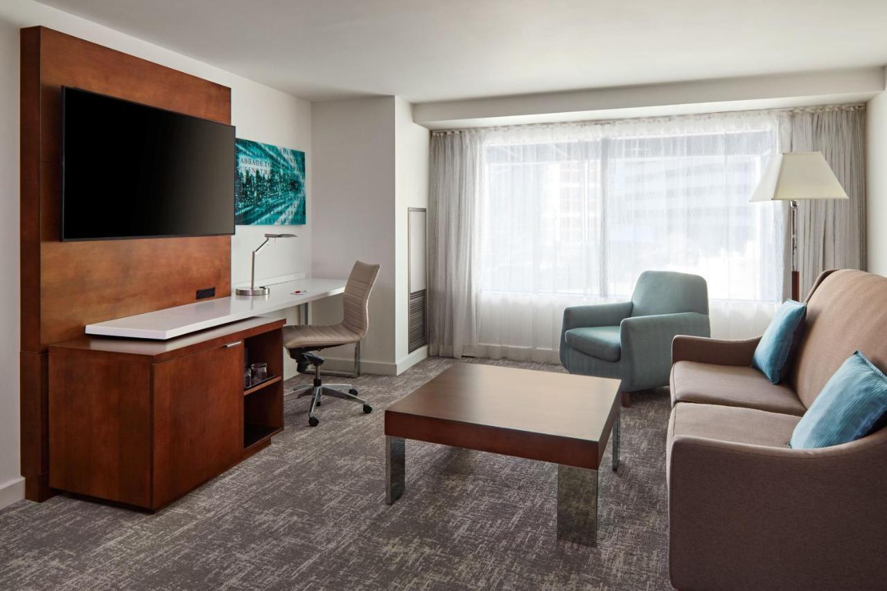 Marriott Centre Hotel 4*