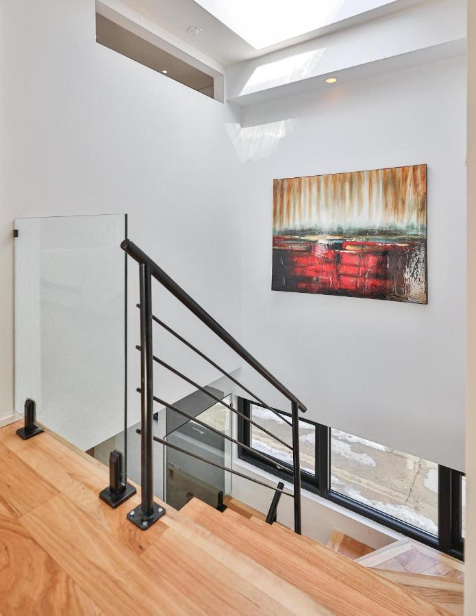 New Modern 1400 Sq Ft Coach House Near Everything Toronto