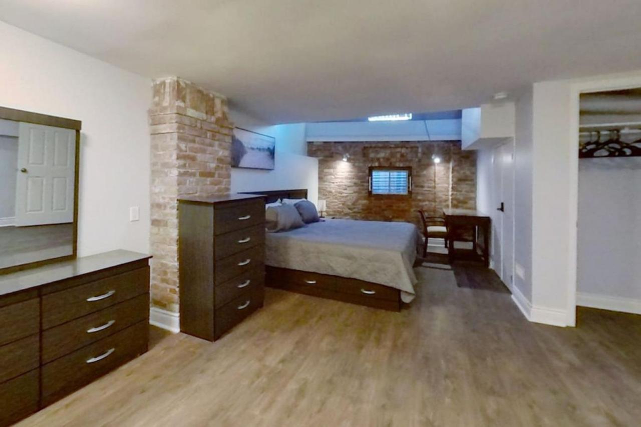 Eclectic Downtown Charm * Toronto