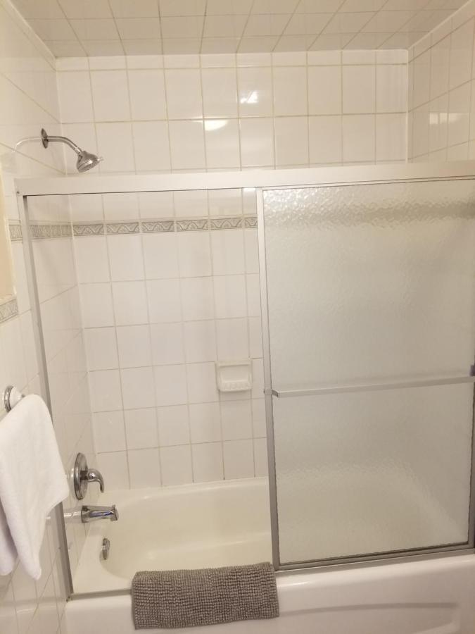 Homestay Xs Dealz Toronto