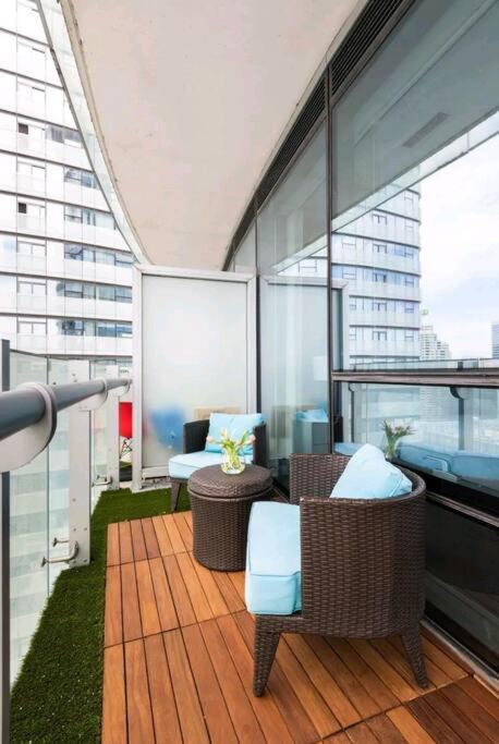 Modern One Room, Cn Tower View, Free Parking *