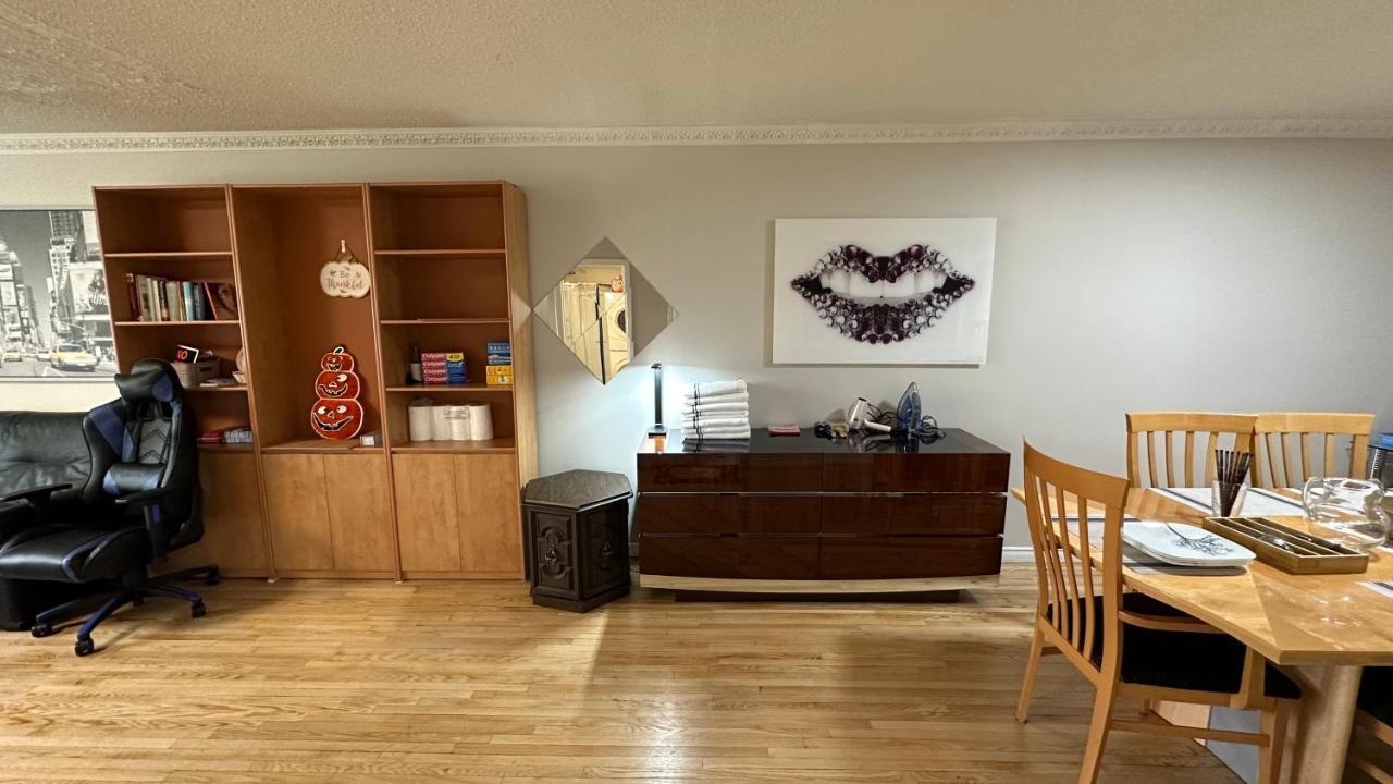 Full Privacy House With Free Parkings Apartment Toronto