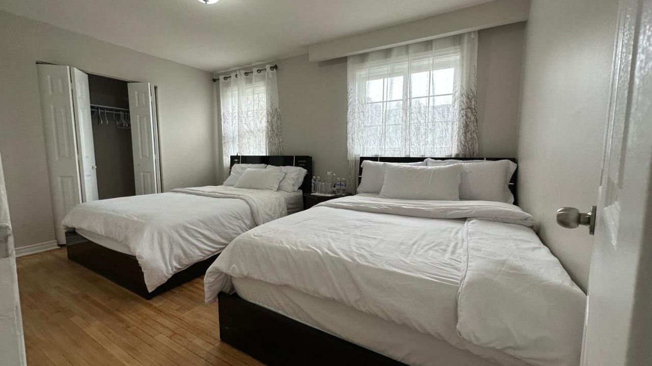 Full Privacy House With Free Parkings Apartment Toronto