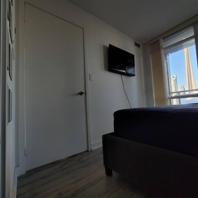Unobstructed Cn Tower View In Every With Balcony & Parking Apartment