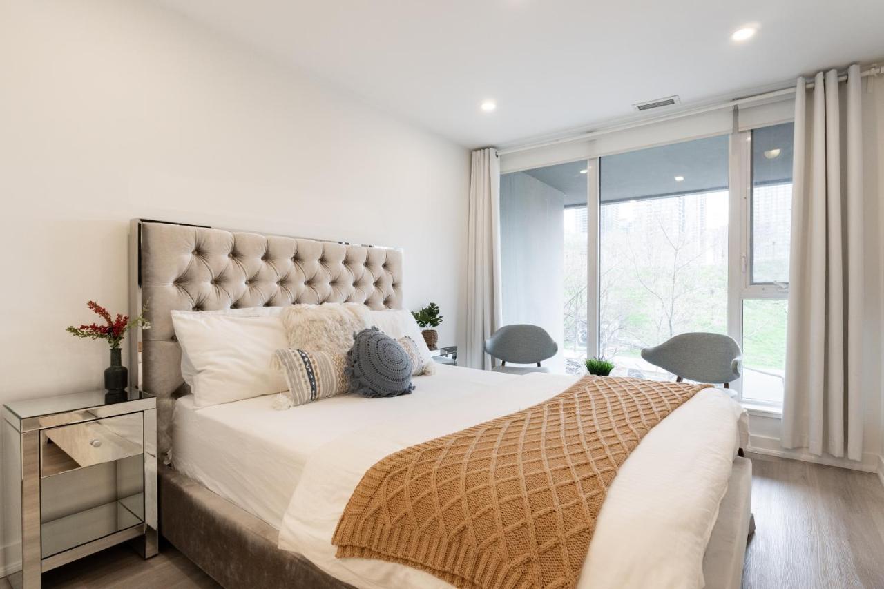 Apartment Chic 2 Bedroom 2.5 Bath Downtown Toronto