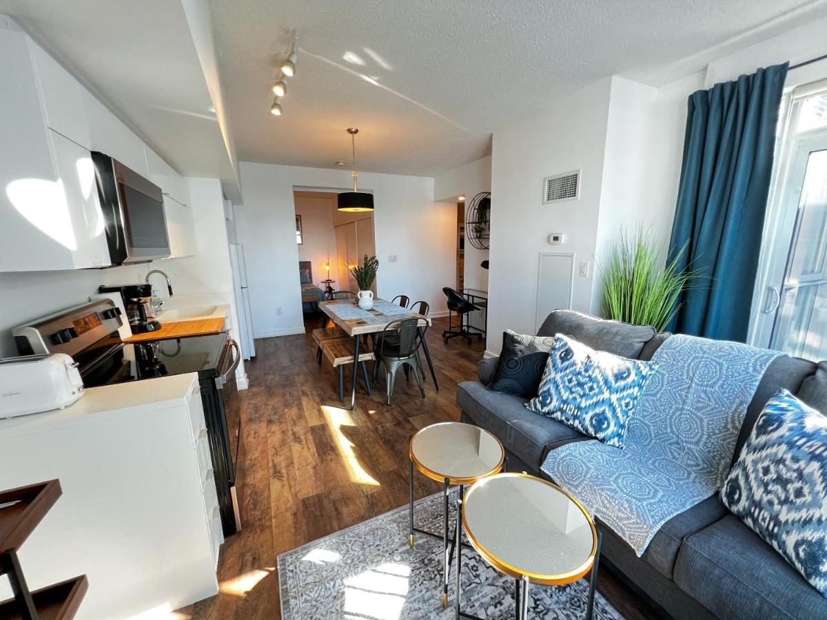 Simply Comfort. Elegant Dan Lecki Apartment