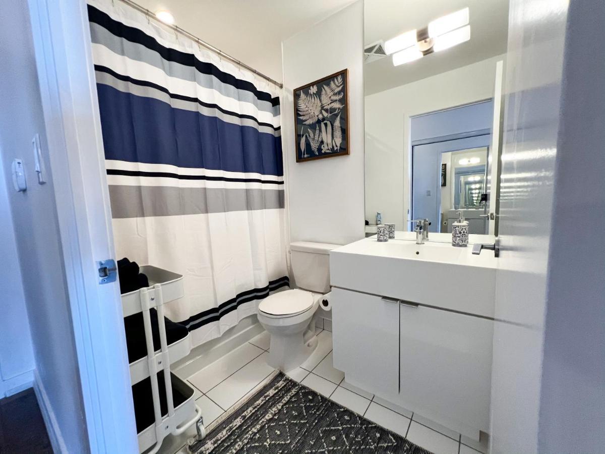 Simply Comfort. Elegant Dan Lecki Apartment