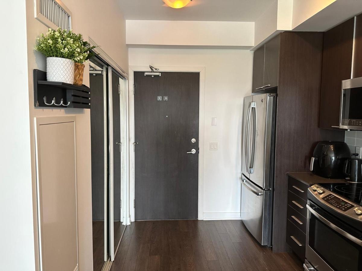 1 Bedroom Apartment *