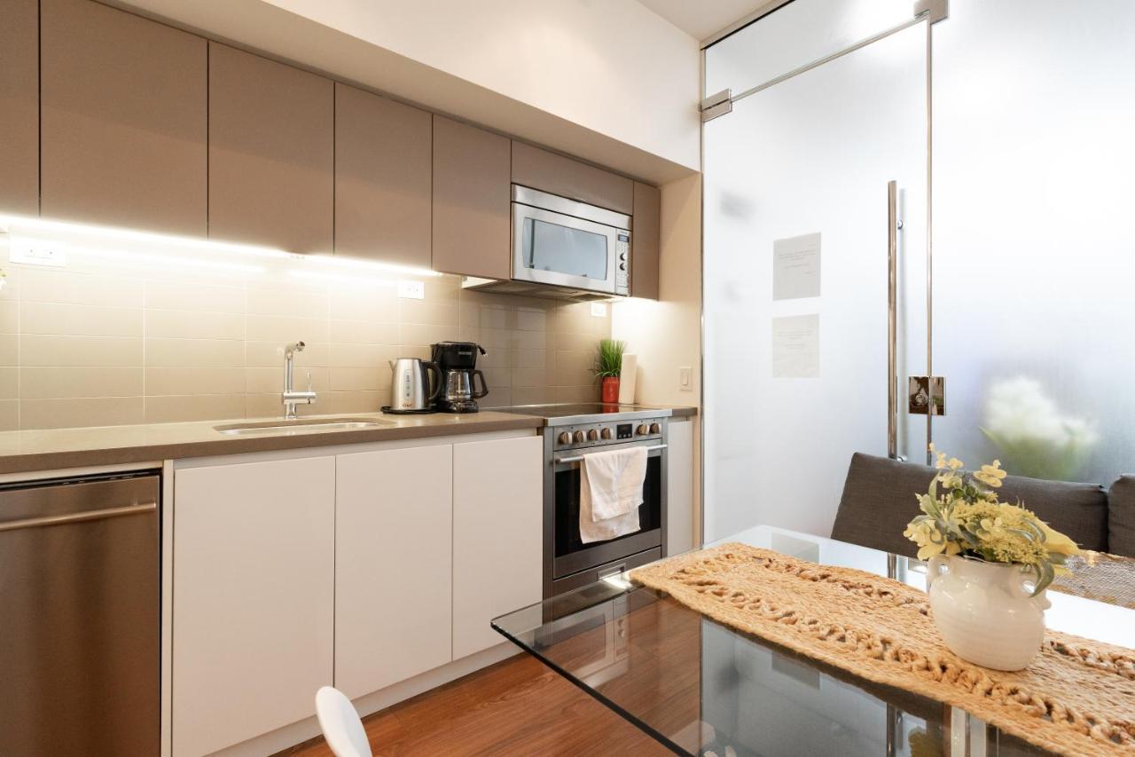 Apartment Chic 2 Bedroom 2.5 Bath Downtown *