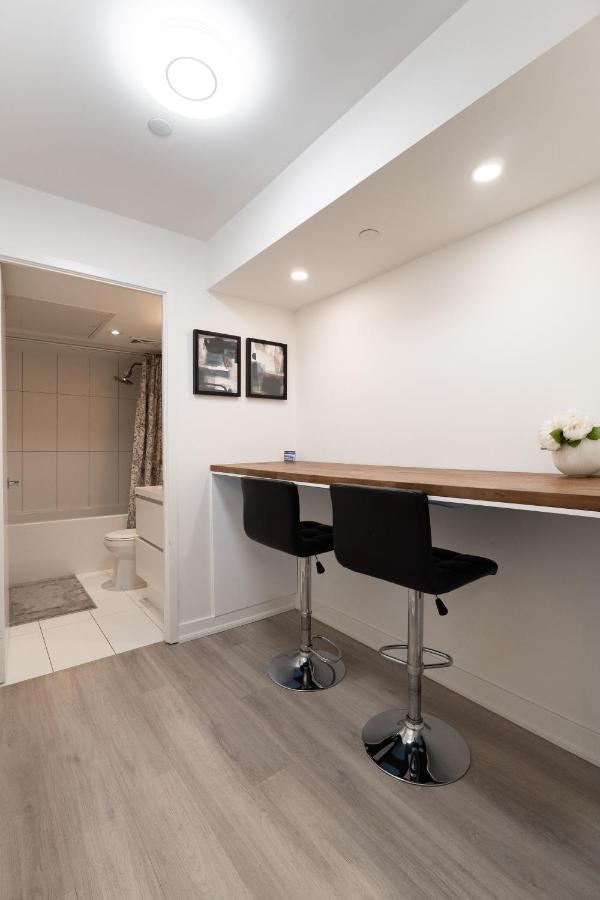 Apartment Chic 2 Bedroom 2.5 Bath Downtown *