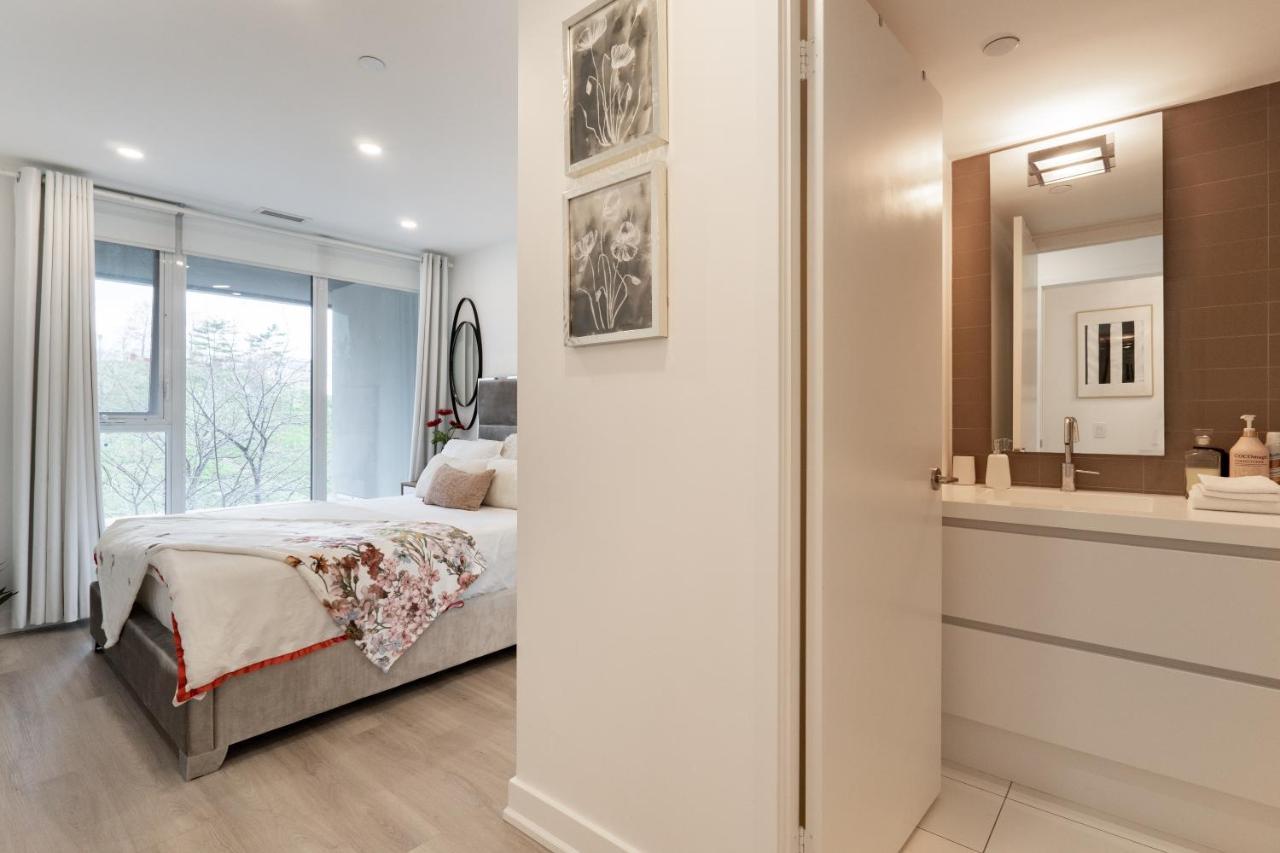 Apartment Chic 2 Bedroom 2.5 Bath Downtown