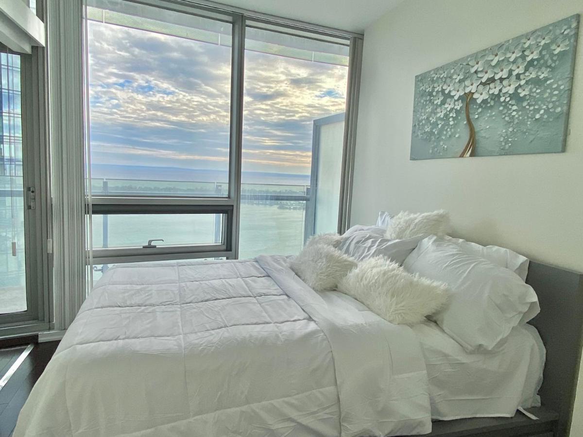 Cozy 2 Bedroom Free Parking Downtown 1min Scotiabank Arena Tff Cn Tower Rogers Centre Union Station Apartment *