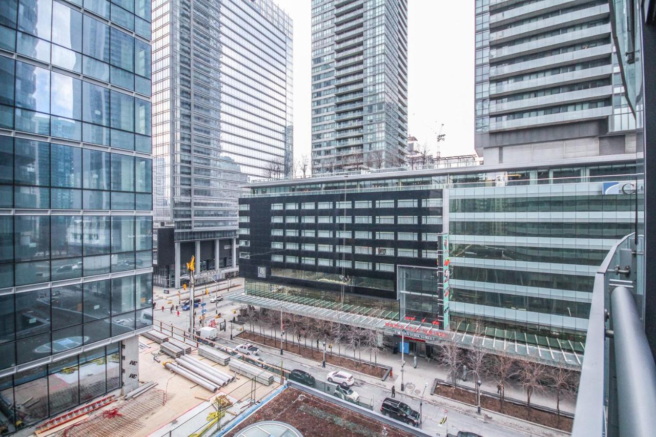 Vacation Downtown * Toronto