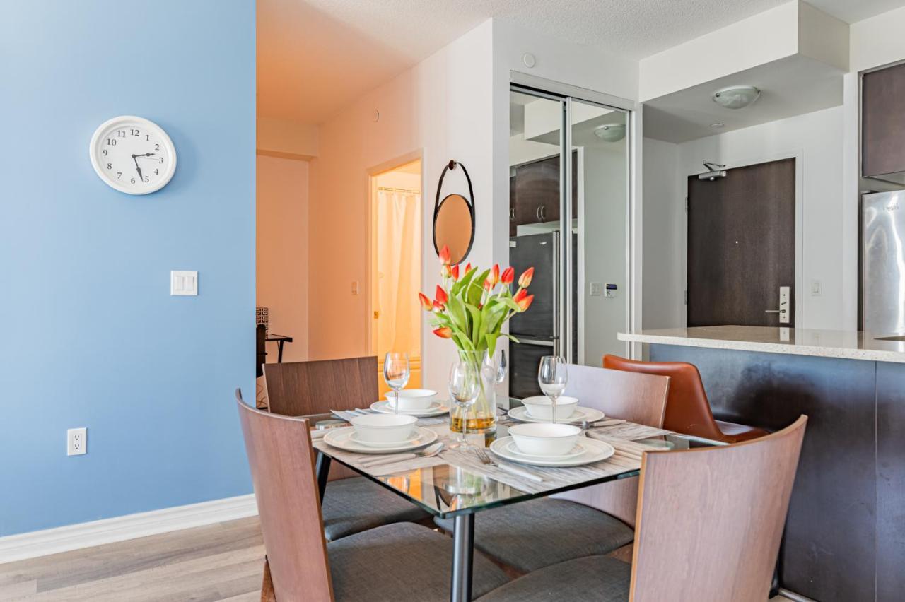 Two Bedroom Condo! Union Station! Downtown Core