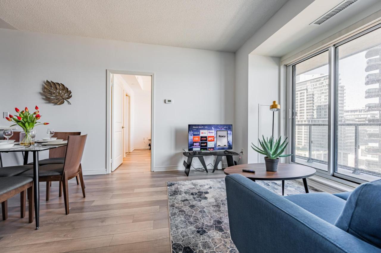 Two Bedroom Condo! Union Station! Downtown Core Apartment